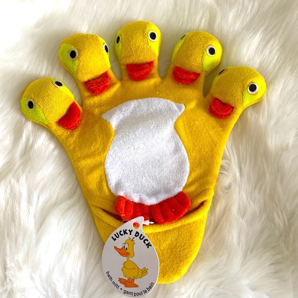 NWT Bath Mitt - Picture 1 of 5